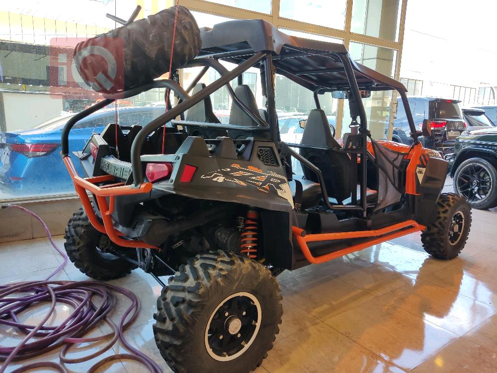 بولاريس RZR
